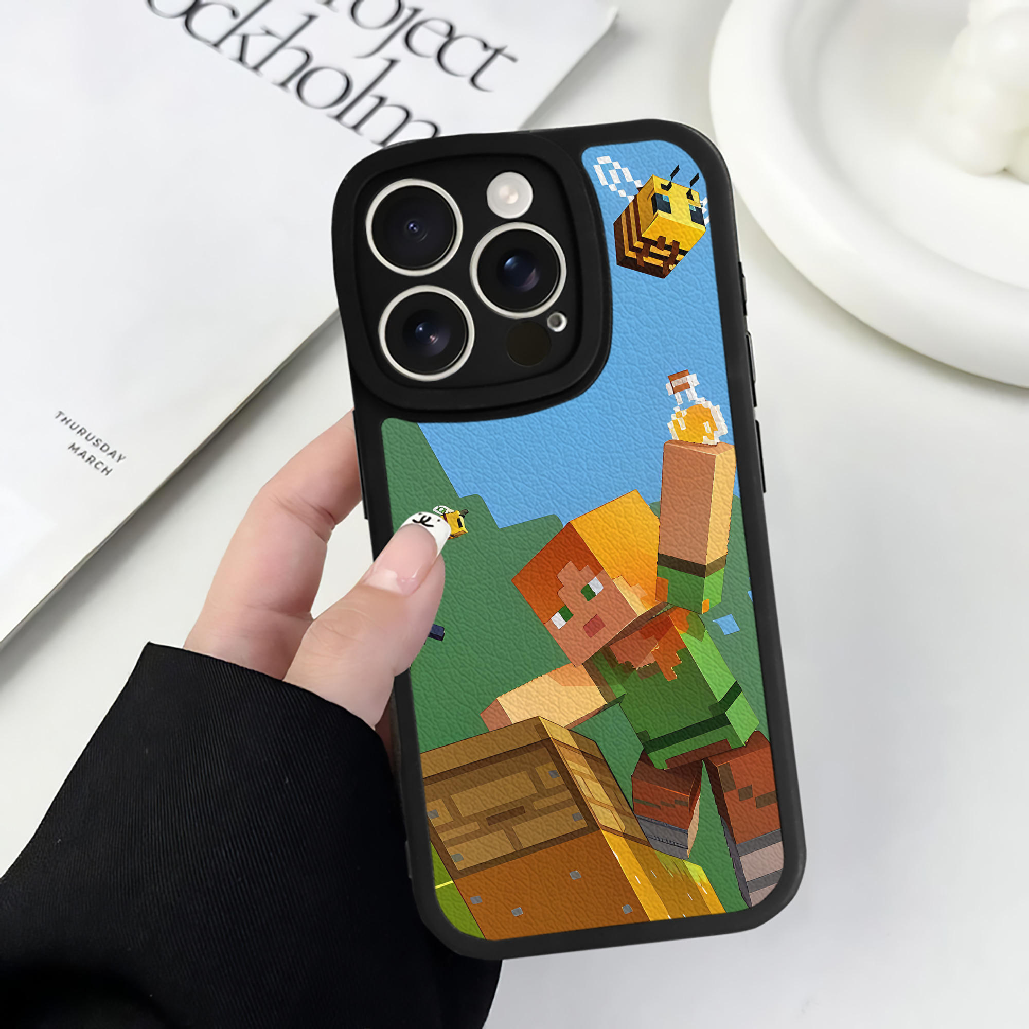 （画像用） マインクラフト ブロックの世界 Minecraft MC Block world 【iPhone 16シリーズ対応】シリコンスマホケース（レザー調） 材質：シリコン